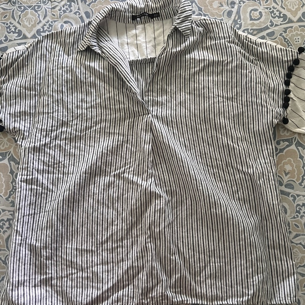 Doe & Rae Black and White Casual Button Down Shirt